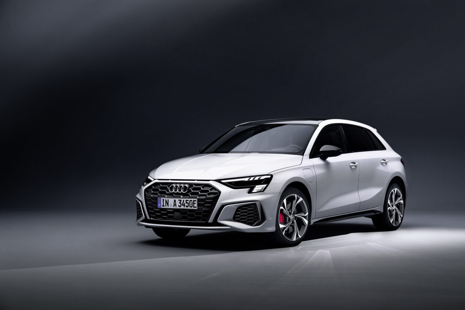 Nuova Audi A Sportback Tfsi Ibrida Plug In Autonext