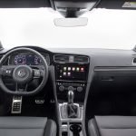 Foto interni nuova VW Golf R 2017