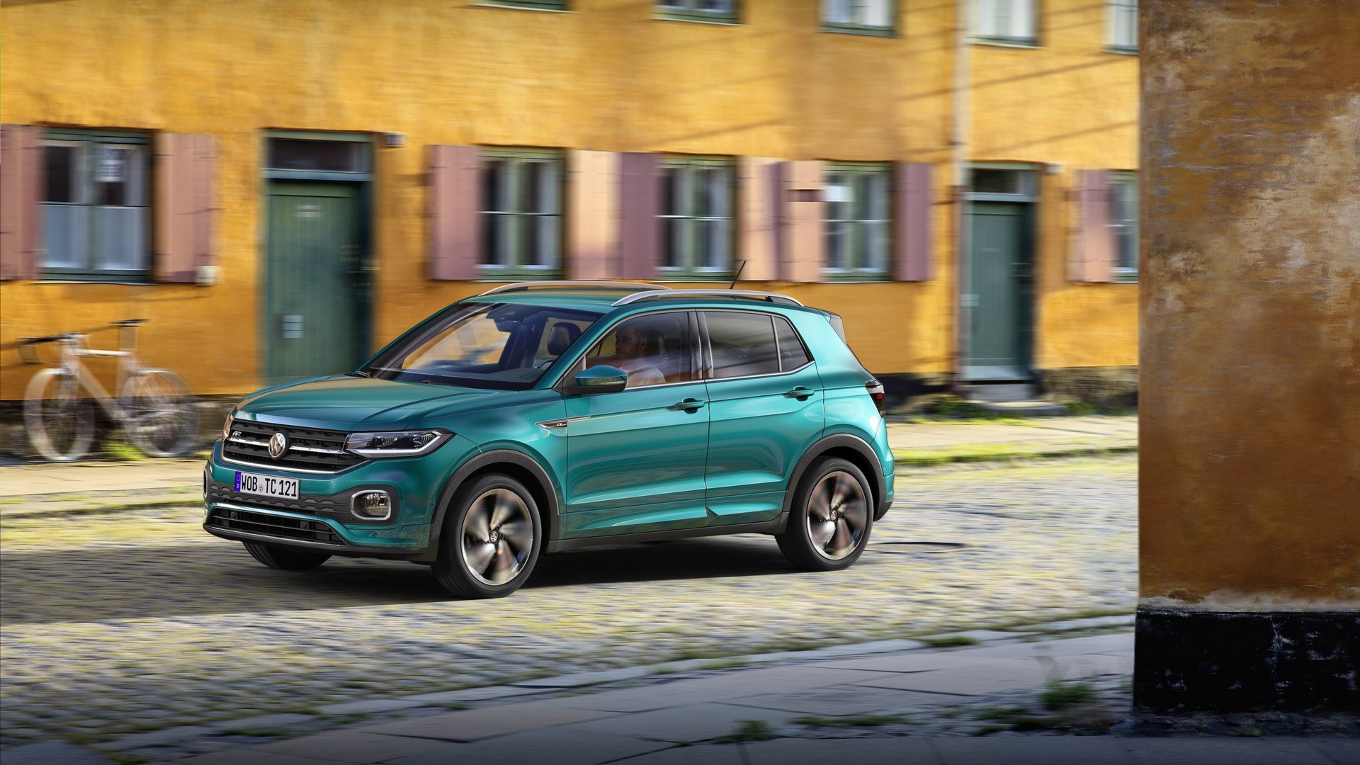 Immagini ufficiali nuovo mini suv Volkswagen T CROSS 2019