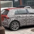 Prototipo Nuova Volkswagen Golf 8 camuffata