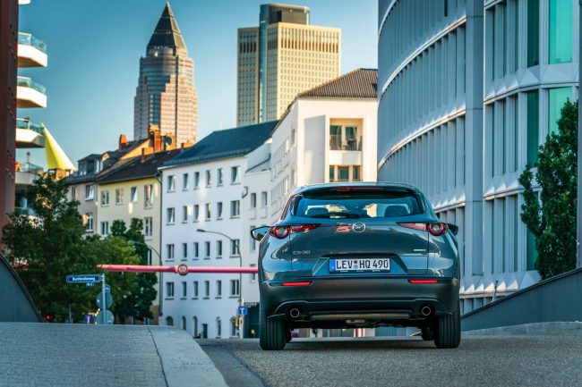 Foto posteriore nuovo Mazda CX 3 2019