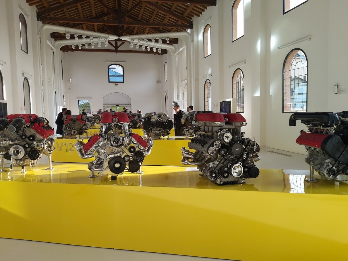 Motori al Museo Enzo Ferrari