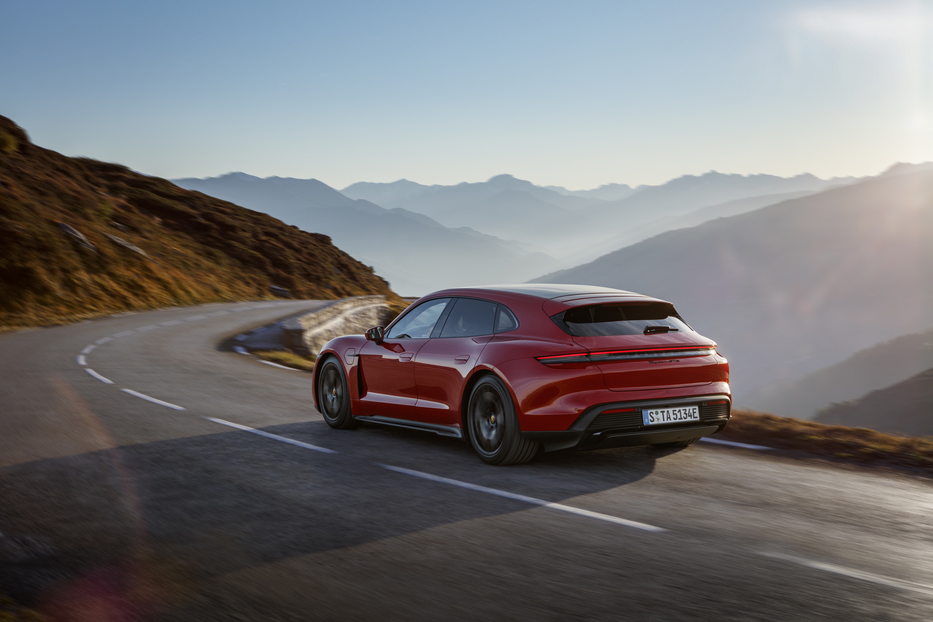 Porsche Taycan GTS 2022