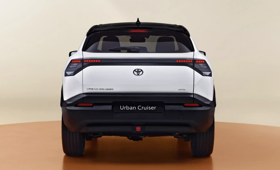 Posteriore Nuova Toyota Urban Cruiser 2025